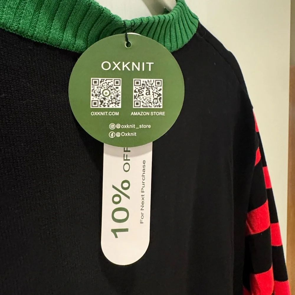 MAX!! How the Grinch Stole Christmas comfy sweater. - Picture 4 of 10